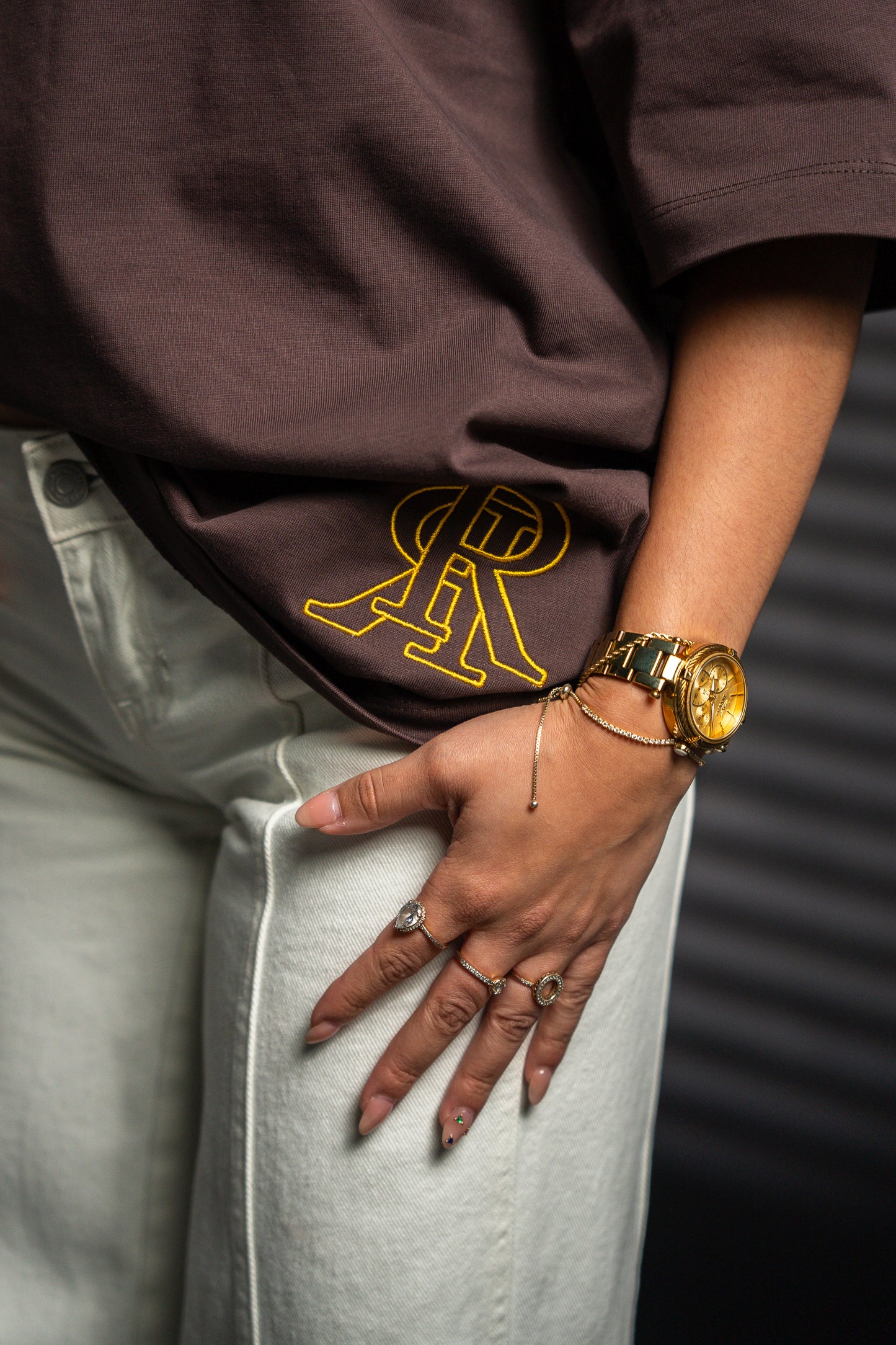 “gold sign” T-SHIRT