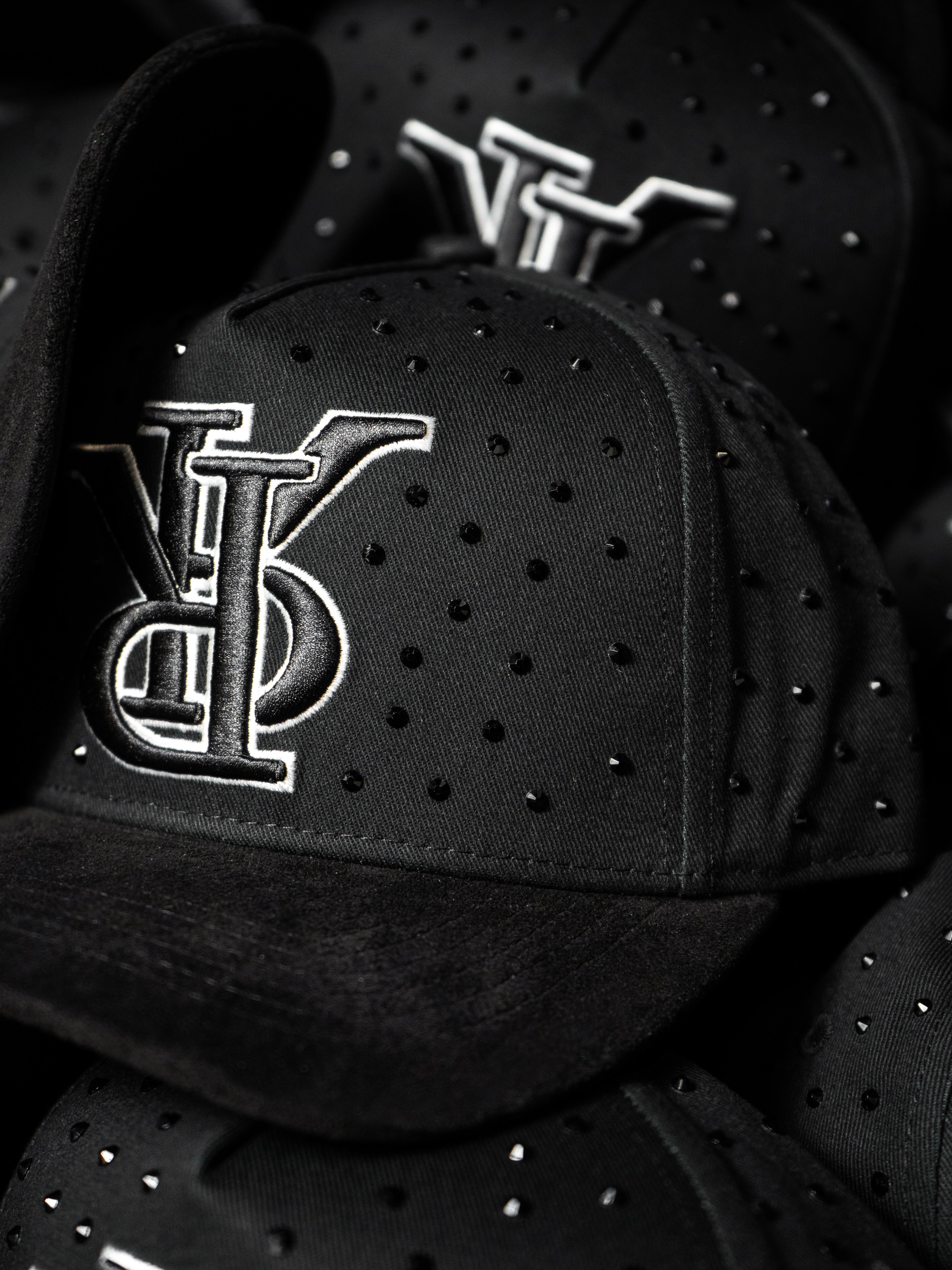 “RRoyale Scuro” CAP
