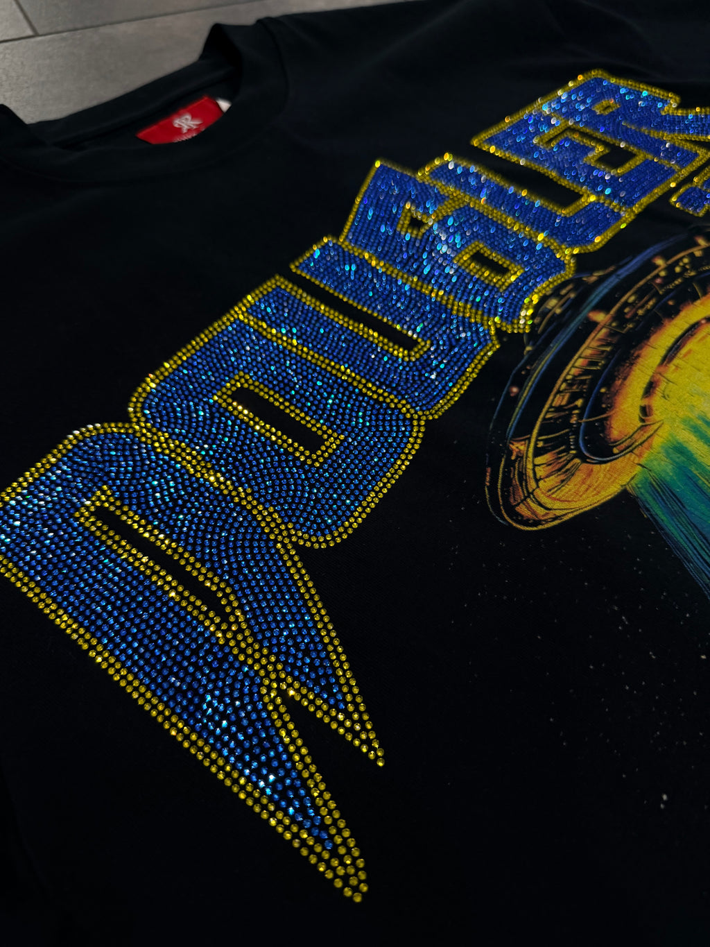 “anotheRR woRRld” T-SHIRT