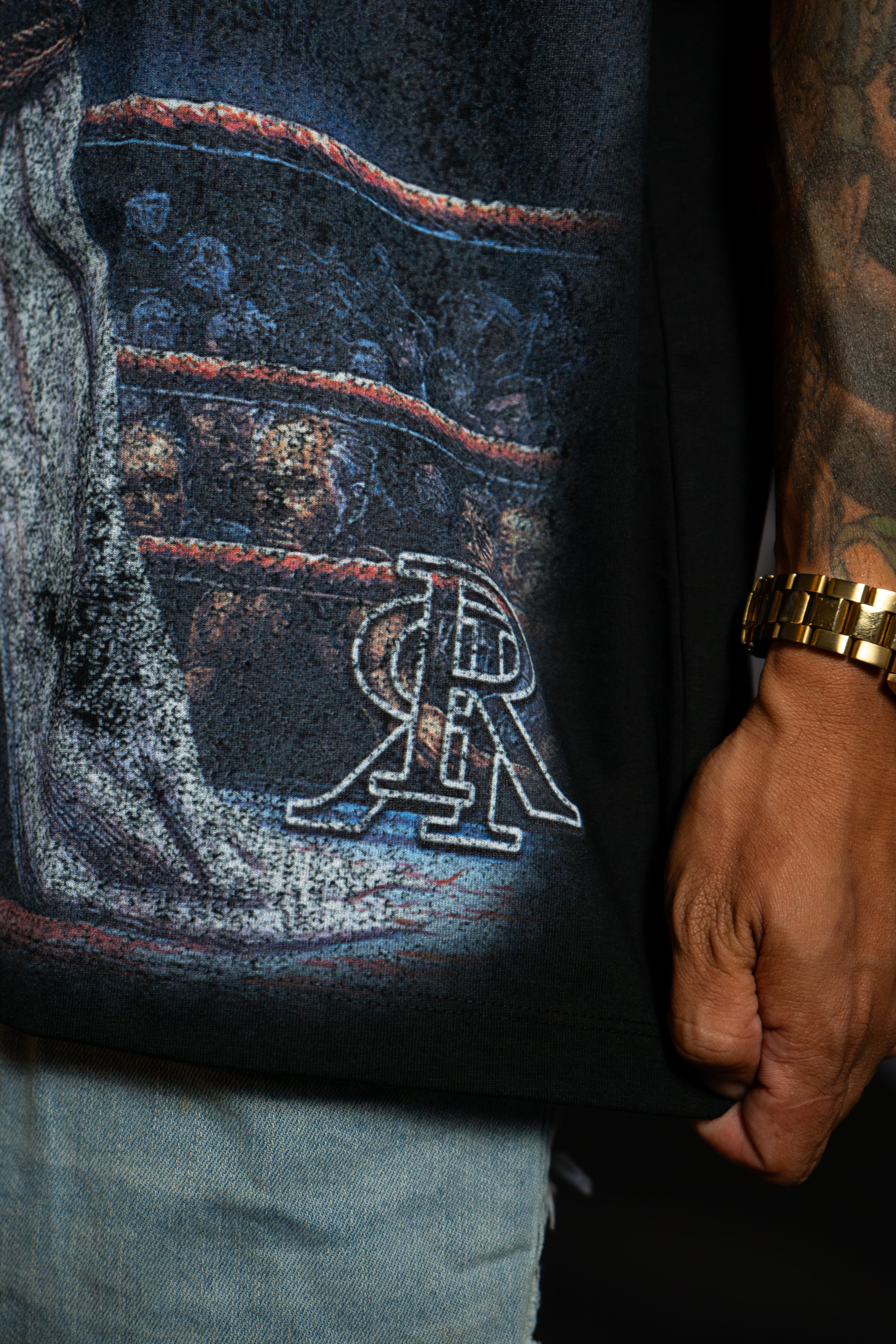 “VWWS” T-SHIRT