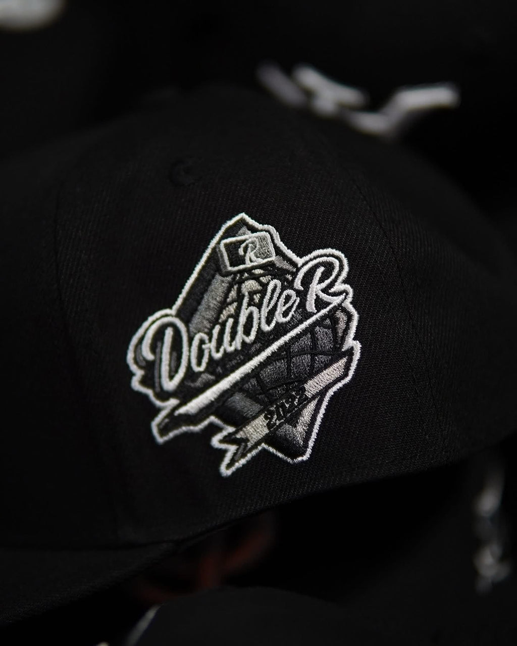 “La RRoute R2” CURVED BRIM CAP