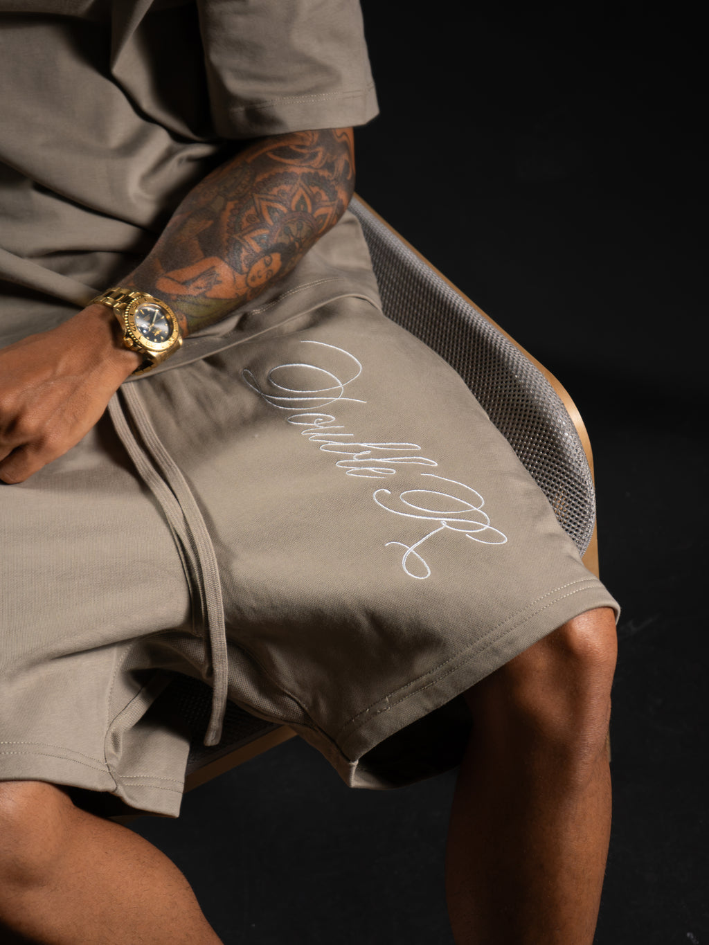 “aelieRR” Unterschrift SHORTS