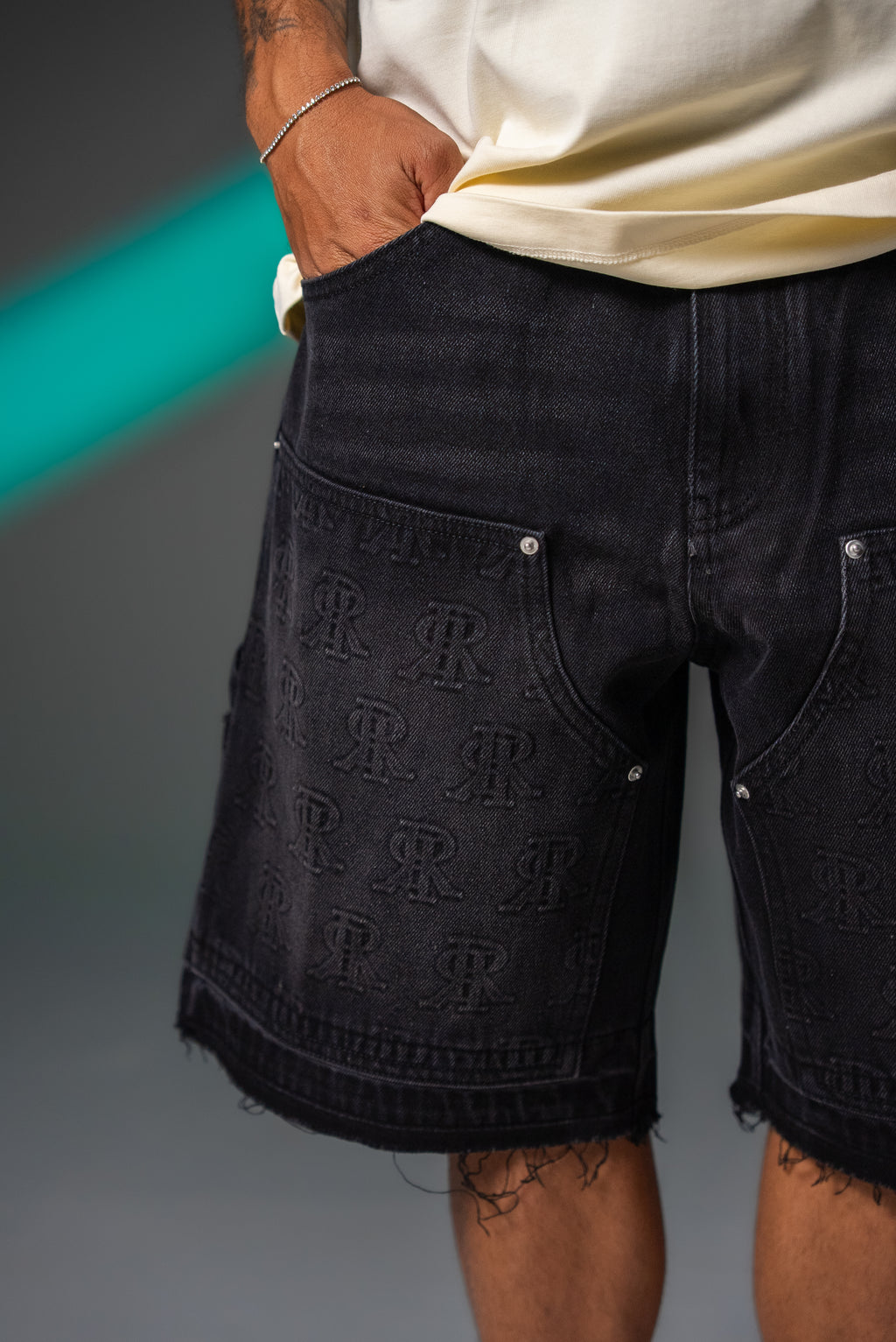“BLCK patteRRn” SHORTS