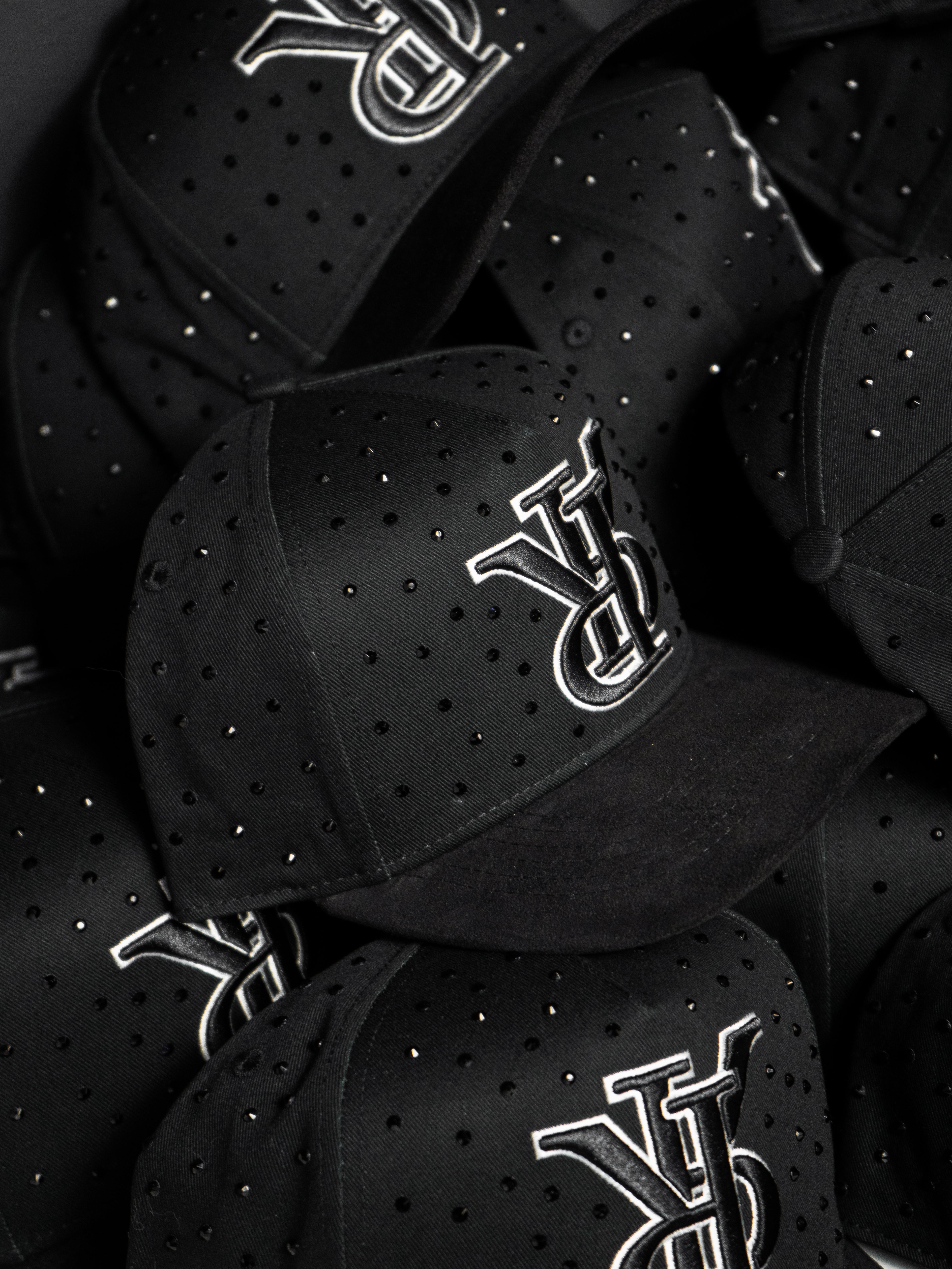 “RRoyale Scuro” CAP