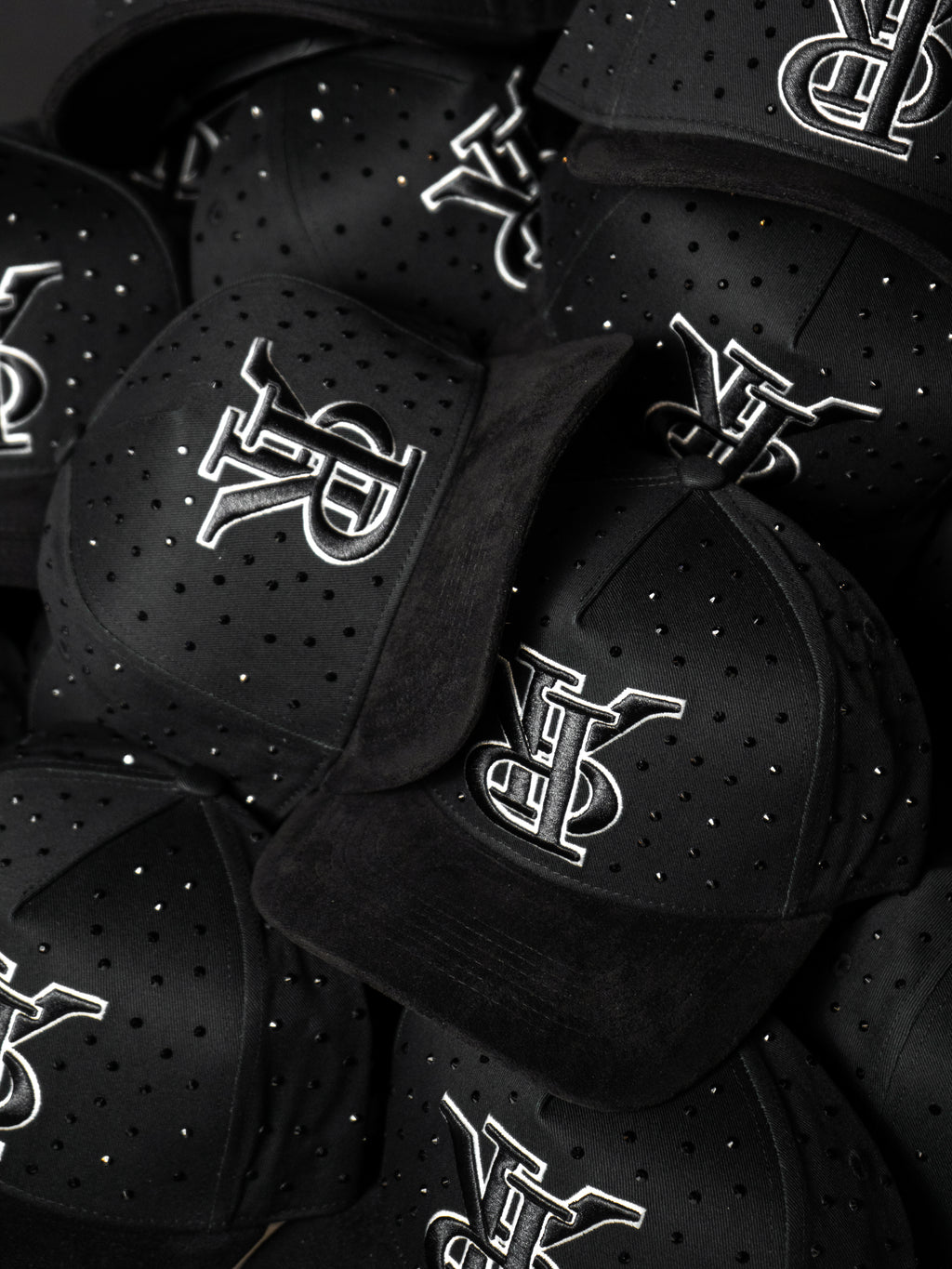 “RRoyale Scuro” CAP