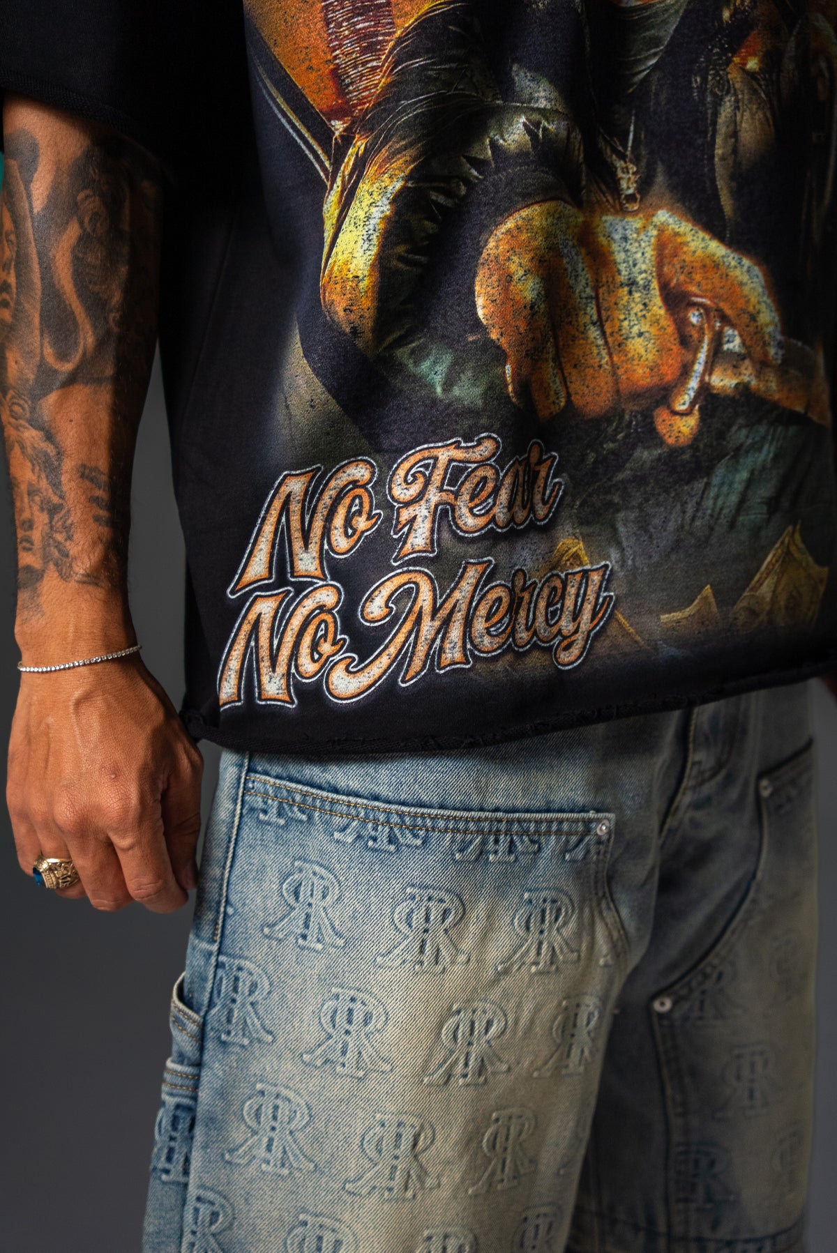“no meRRcy” PREMIUM T-SHIRT
